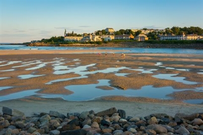 Maine and New Hampshire Featuring Ogunquit